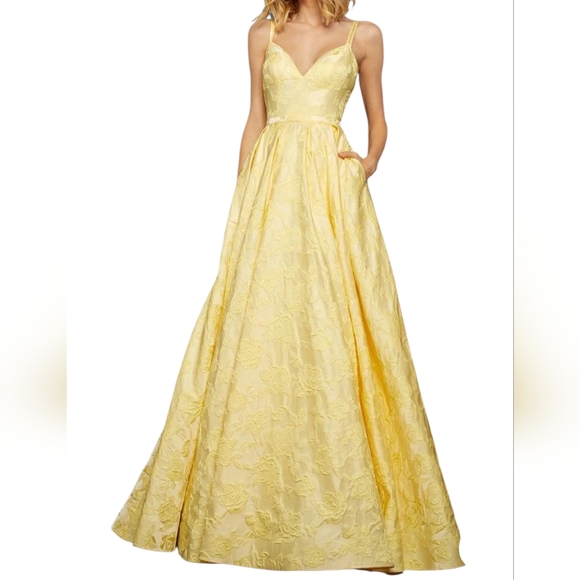 Sherri Hill Dresses & Skirts - Sherri Hill Pale Yellow Floral Jacquard Ball Gown (Size 6)
